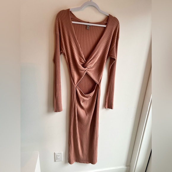 Asos | Dusty Pink Ribbed Body Con Peekaboo Dress - Picture 1 of 3